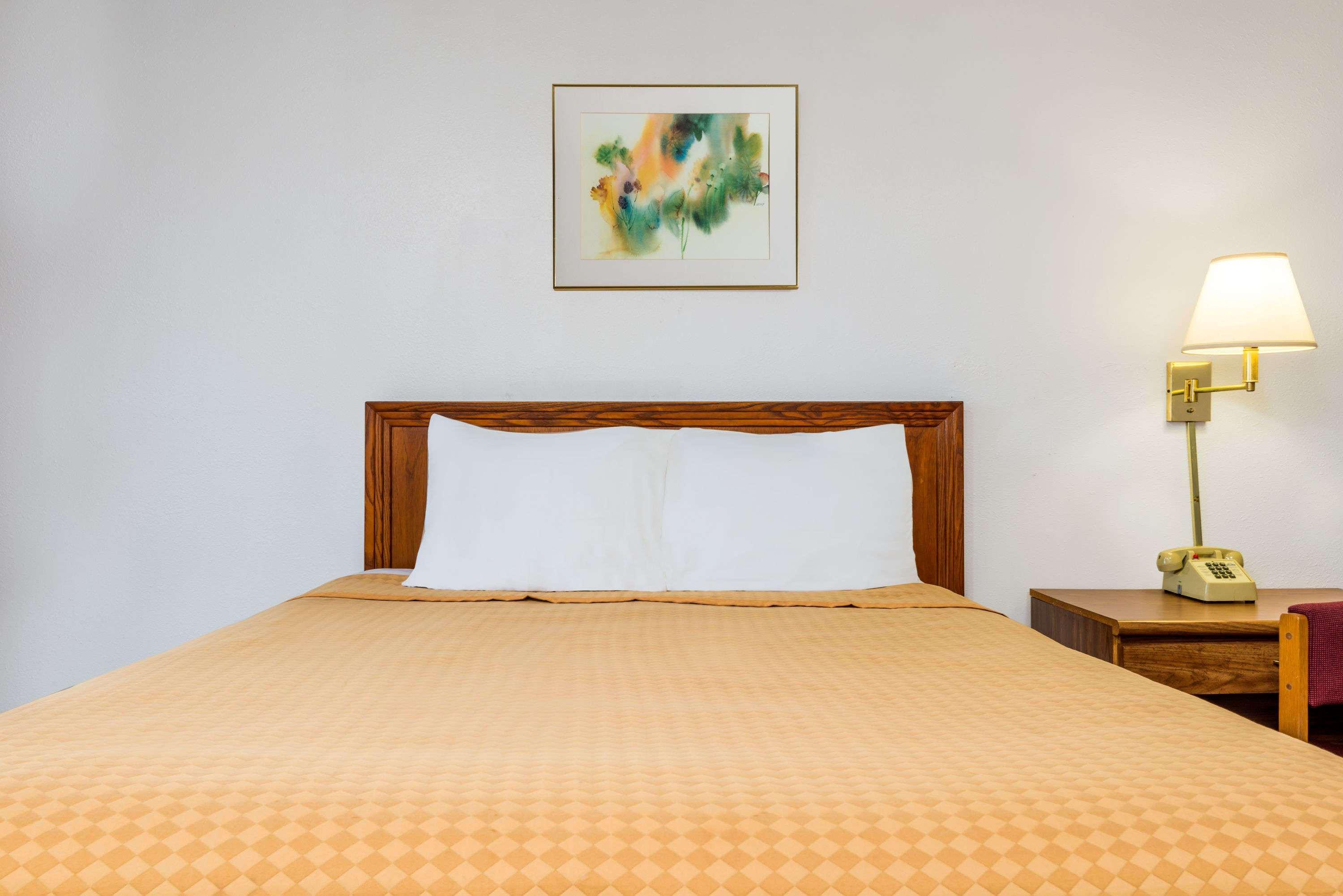מאונט סטרלינג Days Inn By Wyndham Mt. Sterling מראה חיצוני תמונה
